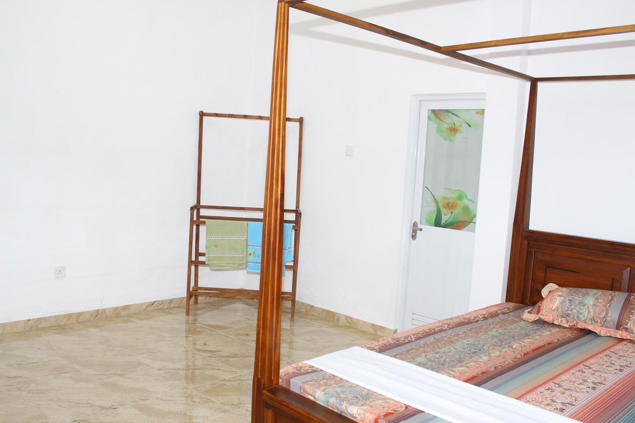 Sasmika Villa Surf And Yoga Hostel Weligama Exterior foto